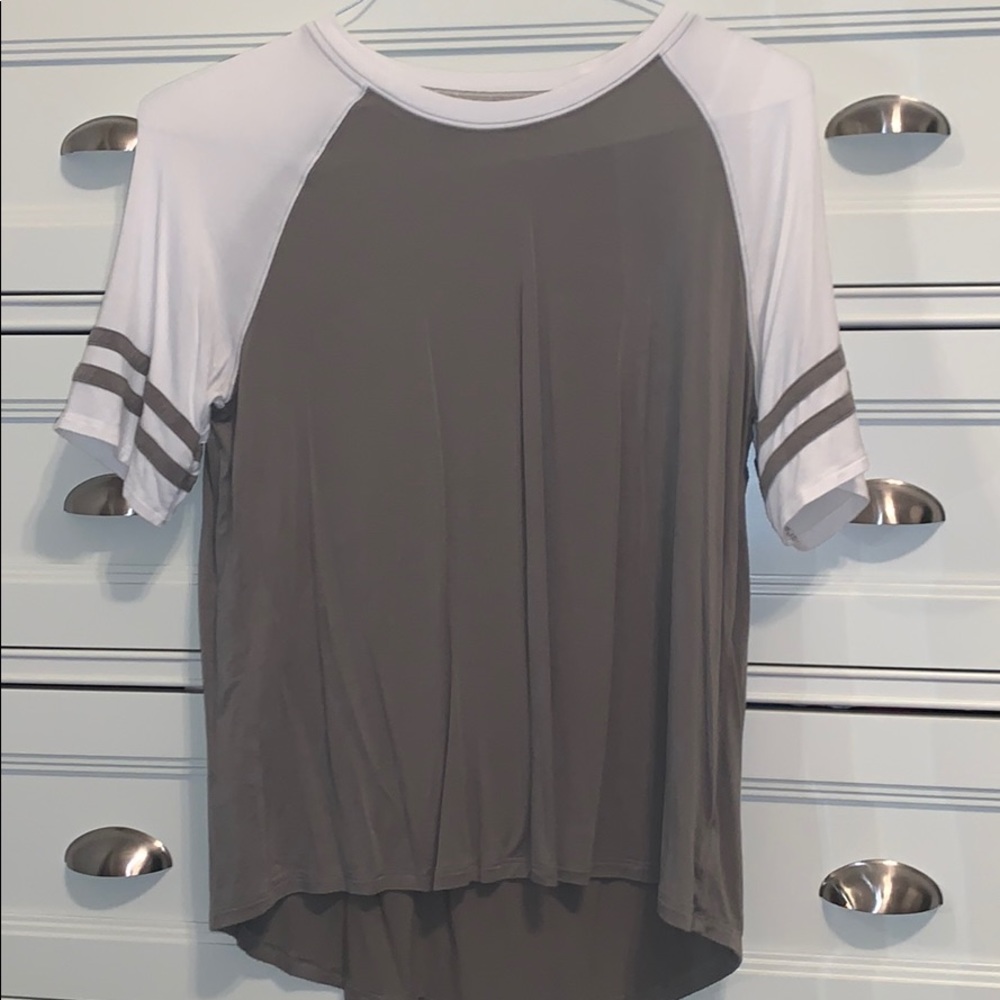 american eagle tee shirt